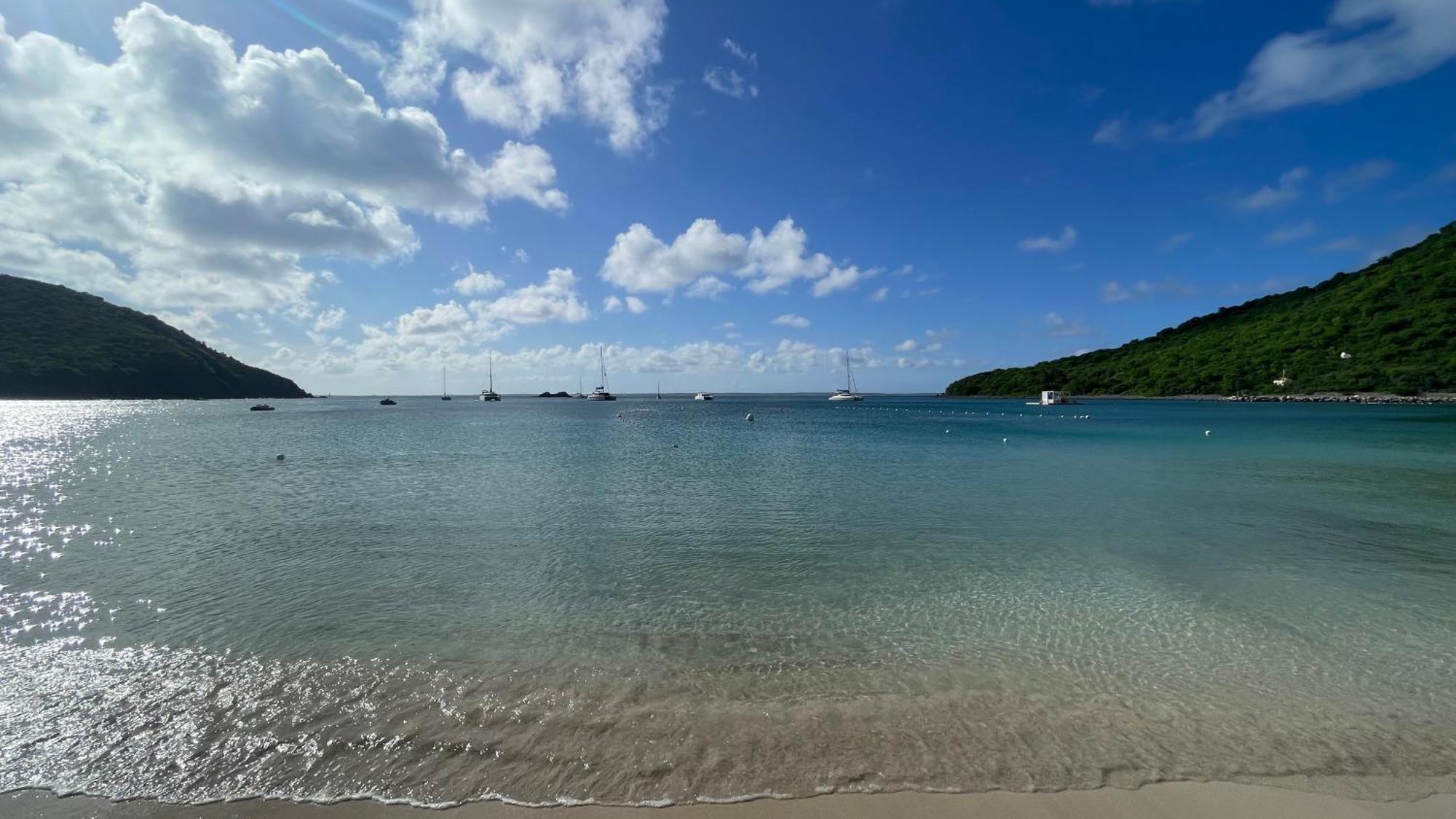 Island Escape, Marina Paradise & Beach Adventures Cul de Sac ภายนอก รูปภาพ