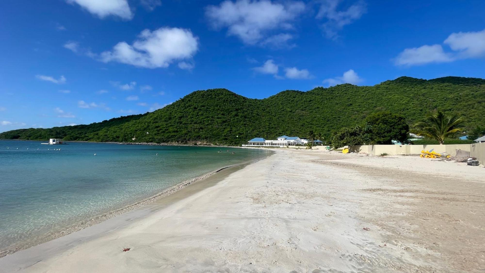 Island Escape, Marina Paradise & Beach Adventures Cul de Sac ภายนอก รูปภาพ