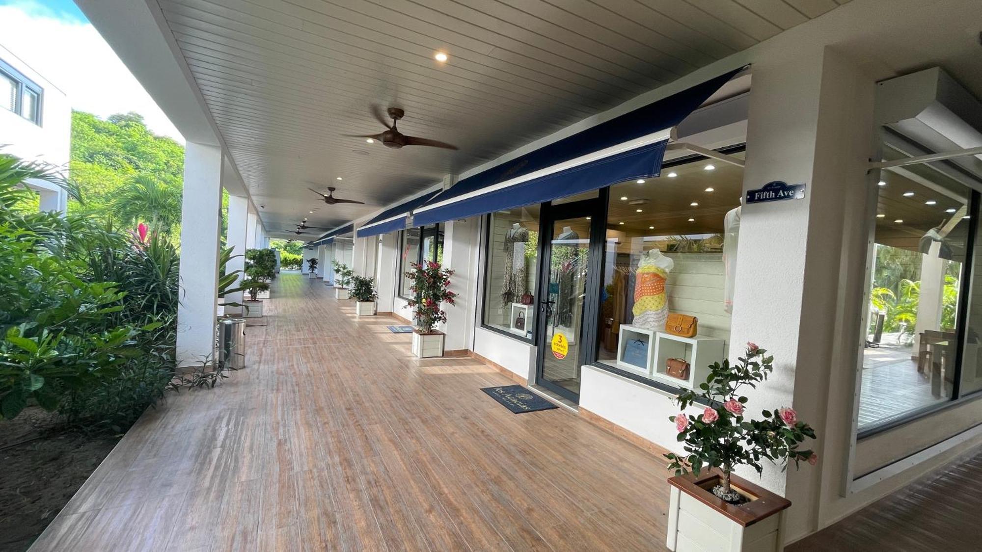 Island Escape, Marina Paradise & Beach Adventures Cul de Sac ภายนอก รูปภาพ